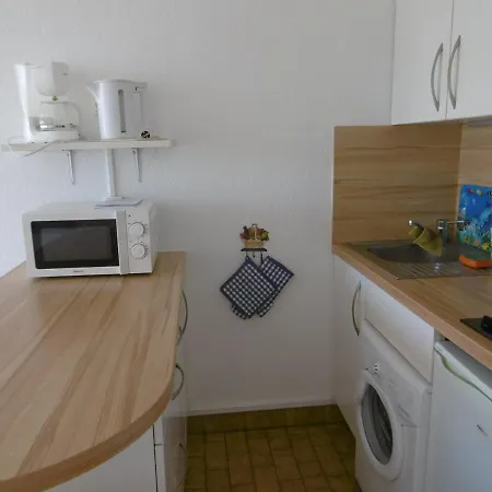 Sete: 4 Pers Avec Acces Direct Plage, Parking Privatif - Fr-1-472-152