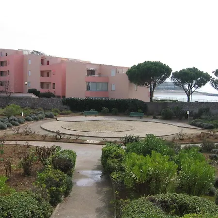 Sete: 4 Pers Avec Acces Direct Plage, Parking Privatif - Fr-1-472-152