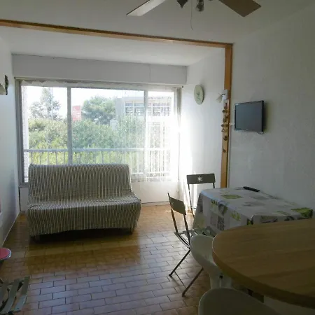 Appartement Sete: 4 Pers Avec Acces Direct Plage, Parking Privatif - Fr-1-472-152 Sète