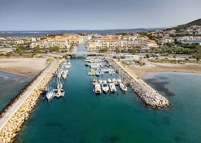 Charmant Studio Cabine A Sete Avec Parking, Acces Plage, Pour 4 Personnes - Fr-1-472-152 * Sète